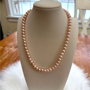 Freshwater Pearl Necklace (Seedless)